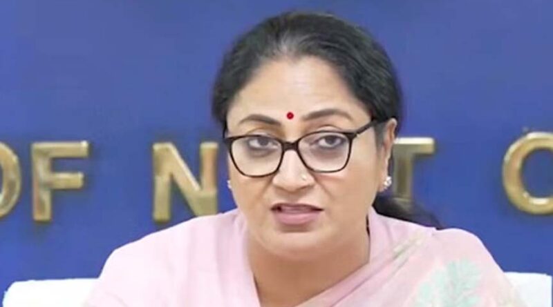 दिल्ली में एक जुलाई से लागू होगी नयी ईवी नीति : रेखा गुप्ता