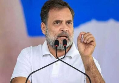 दिल्ली के त्रिलोकपुरी में जन सुनवाई में शामिल हुए राहुल गांधी, चार बूथों से 416 नाम हटाने का आरोप