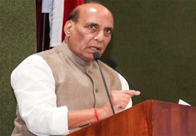 फिलीपींस दौरे पर राजनाथ ने अमेरिकी युद्ध सचिव हेगसेथ से रक्षा संबंधों पर वार्ता की